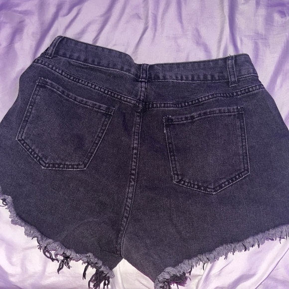 black ripped jean shorts - Picture 3 of 3